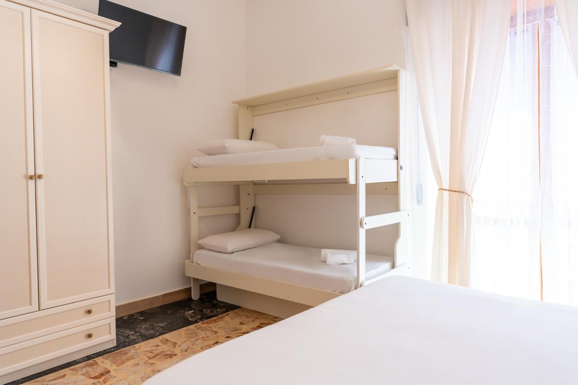 Tombolata Hotel Naples Exterior photo