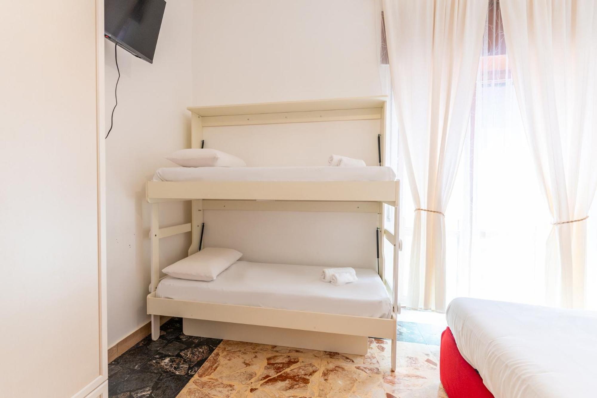 Tombolata Hotel Naples Exterior photo